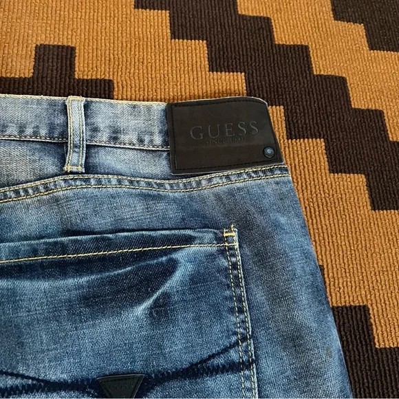 GUESS Mineral Washed Distressed Blue Denim Jeans Regular Straight Crescent Fit - Picture 12 of 12